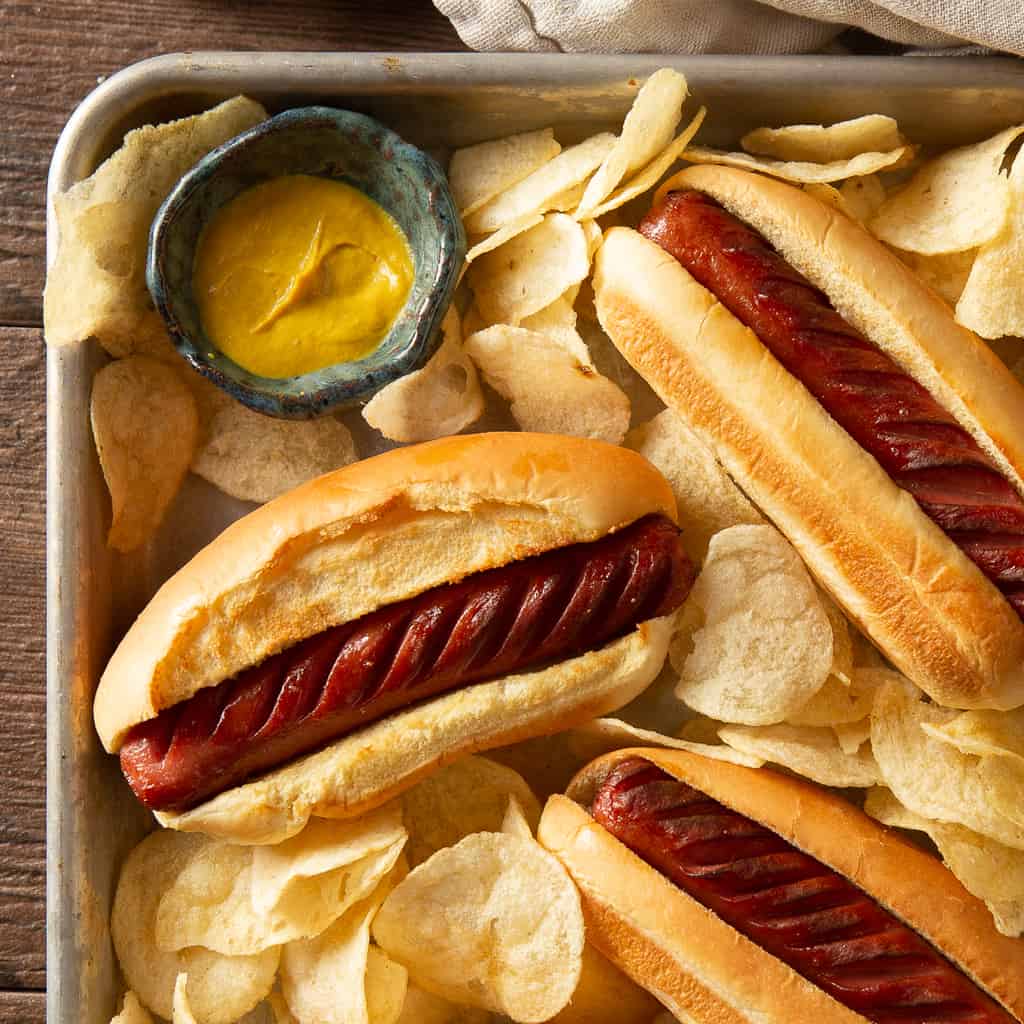 How to Properly Air Fry Hot Dogs: Achieve Delicious Results in Just 10 Minutes!